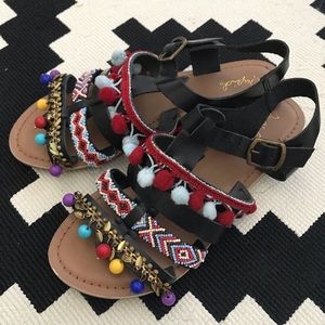 [Qupid] Auston Beaded Pom-Pom Tassles Sandal
